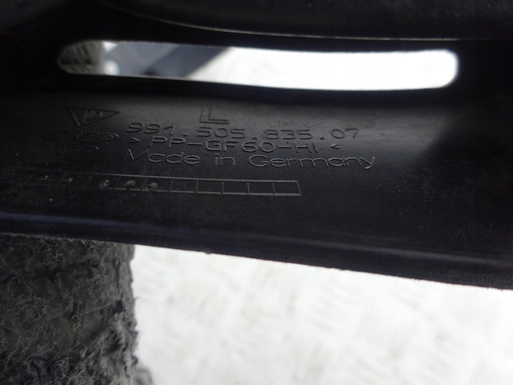 Porsche 911 направляющая левый задний  99150583507 с Разборки