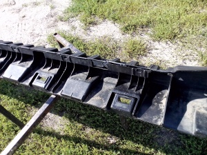 фото №3, Порог молдинг накладка порог dacia duster правая