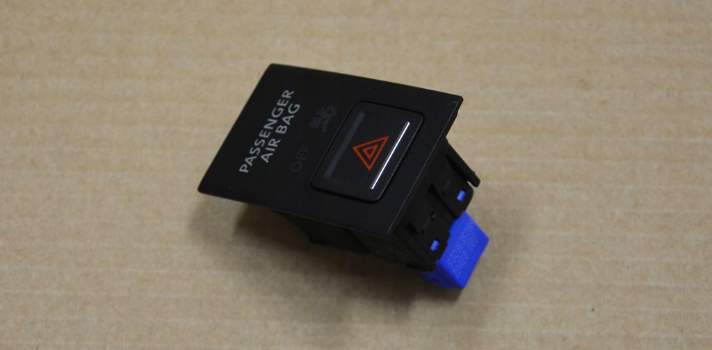 фото №1, Кнопка вимикач awaryjek volkswagen оригінальний номер 1k8919234