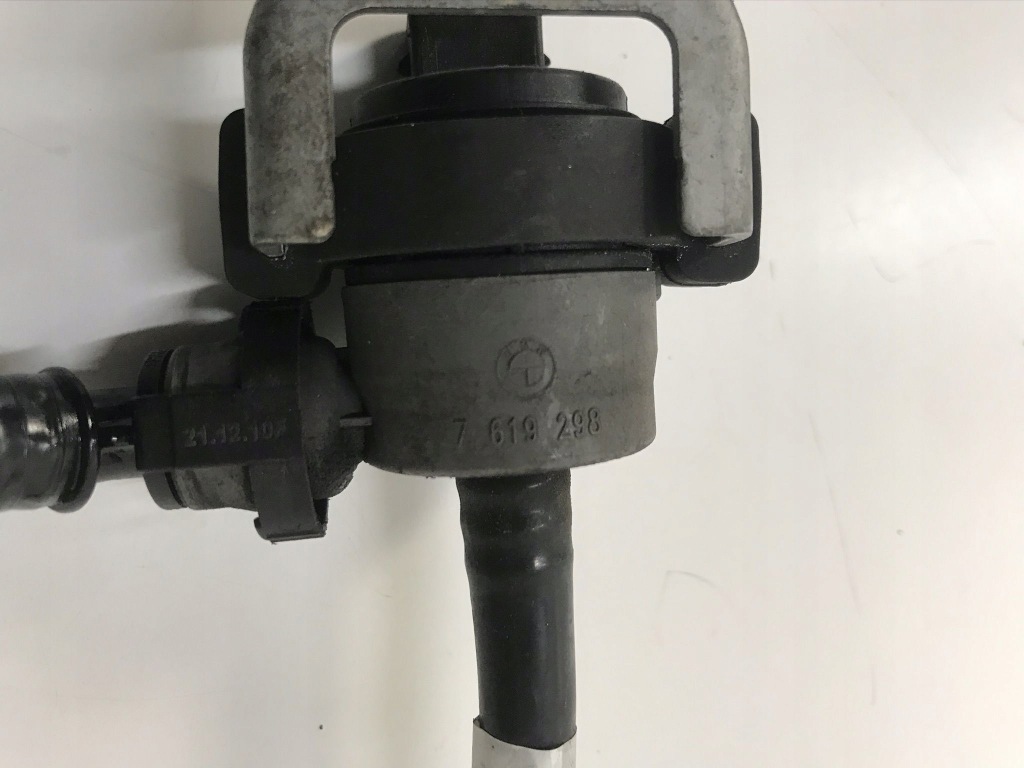 фото №3, Bmw f12 f13 f10 n63b44a клапан магнитный 7619298