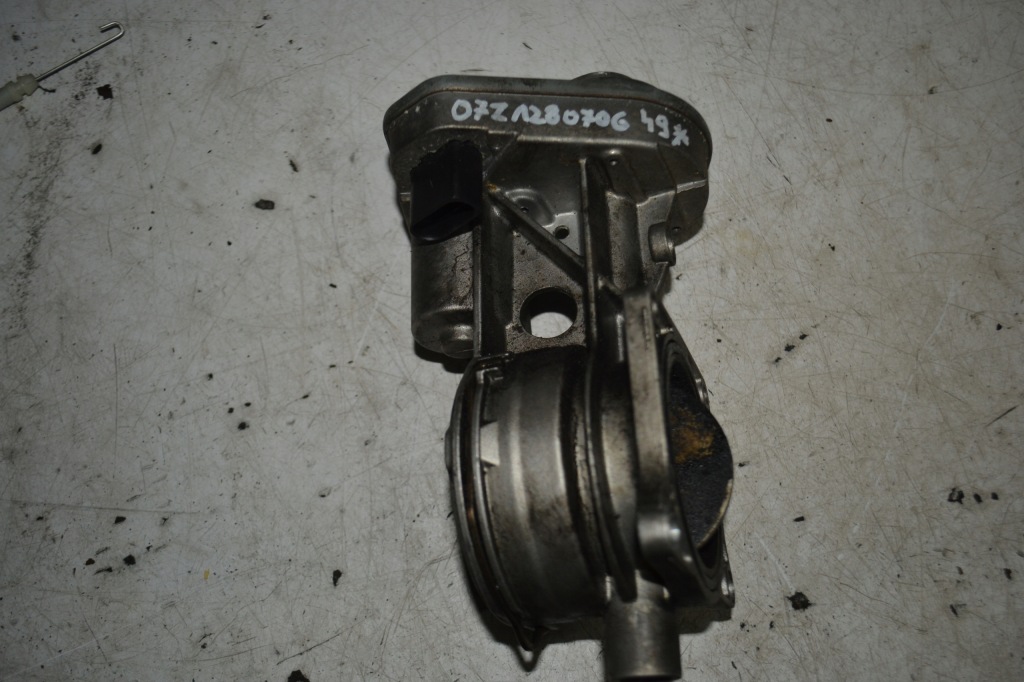 фото №1, Дроссельная заслонка vw phaeton 5.0 tdi 07z128070g