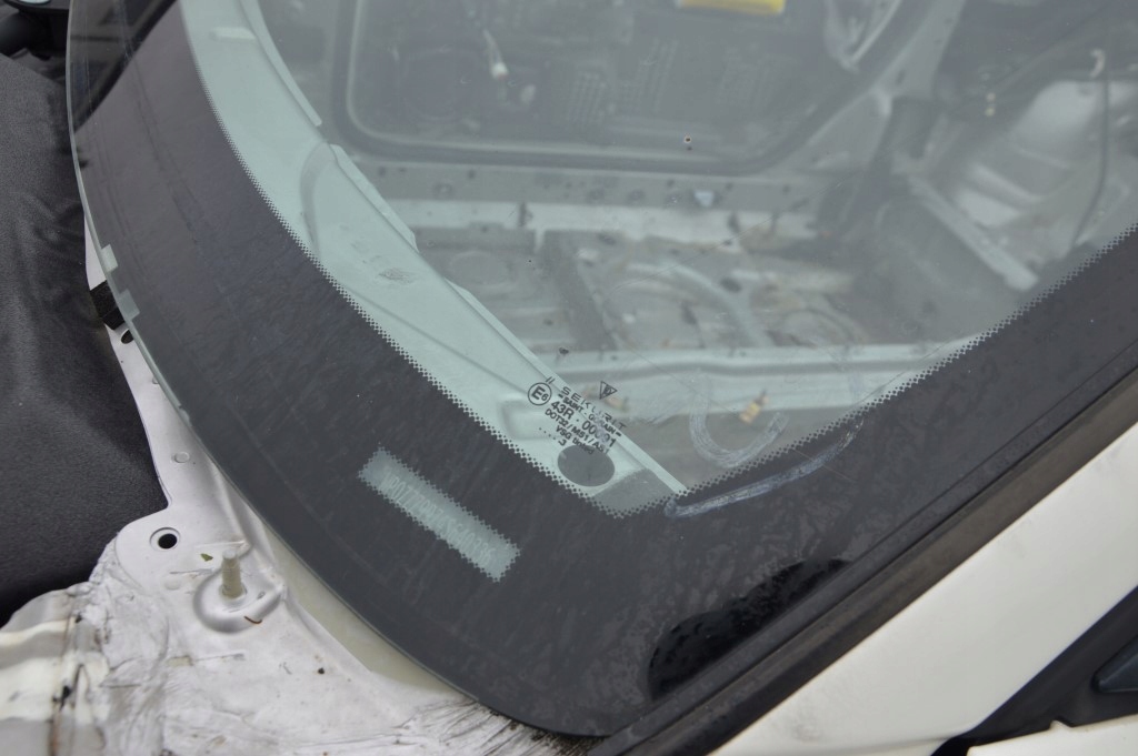 фото №4, Porsche carrera 911 996 стекло лобовое антенна