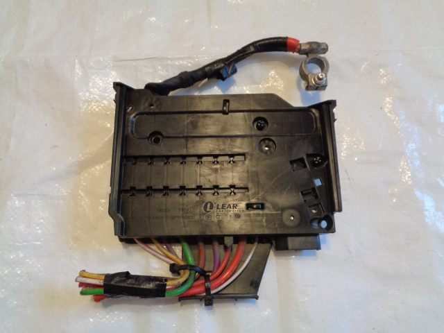 фото №2, Focus mk3 kuga клемма предохранители av6t-14a067-bc