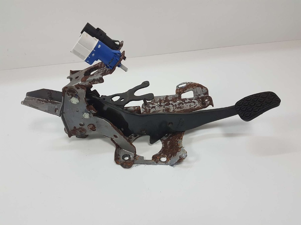 фото №1, Ford courier tourneo 1.0 ecoboost педаль тормоза