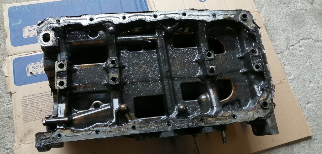 Mazda 3 6 cx7 2.2 mzr-cd піддон масляна r2aa Доставка