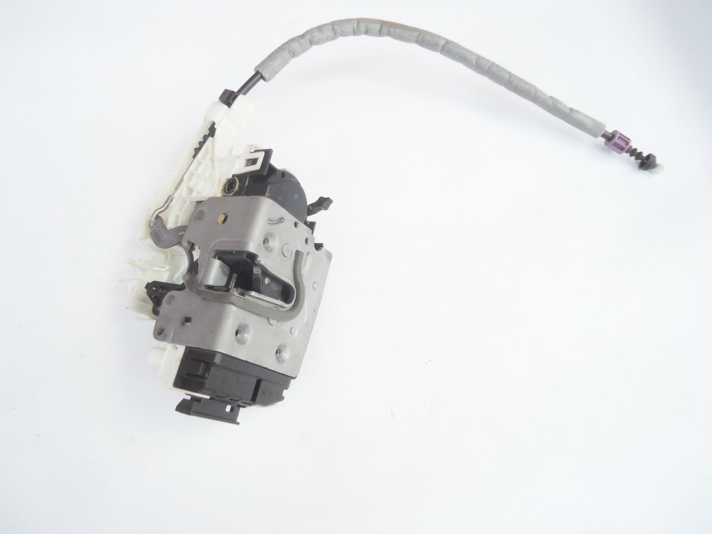 фото №1, Mercedes cklasa w204 замок дверь задняя