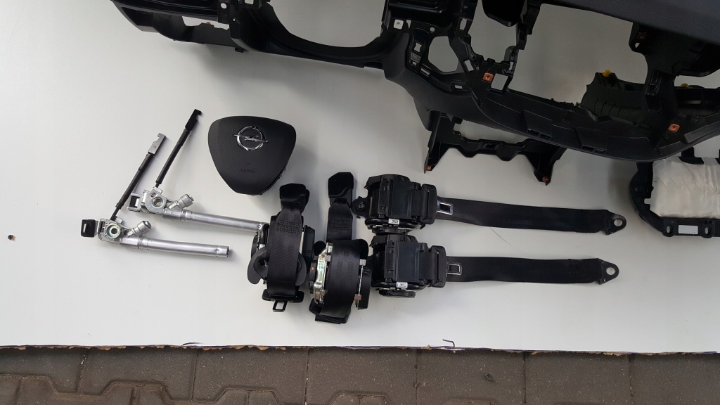 фото №4, Opel crossland панель приладів консоль подушка безпеки подушки безпеки ремені оригінал демонтаж