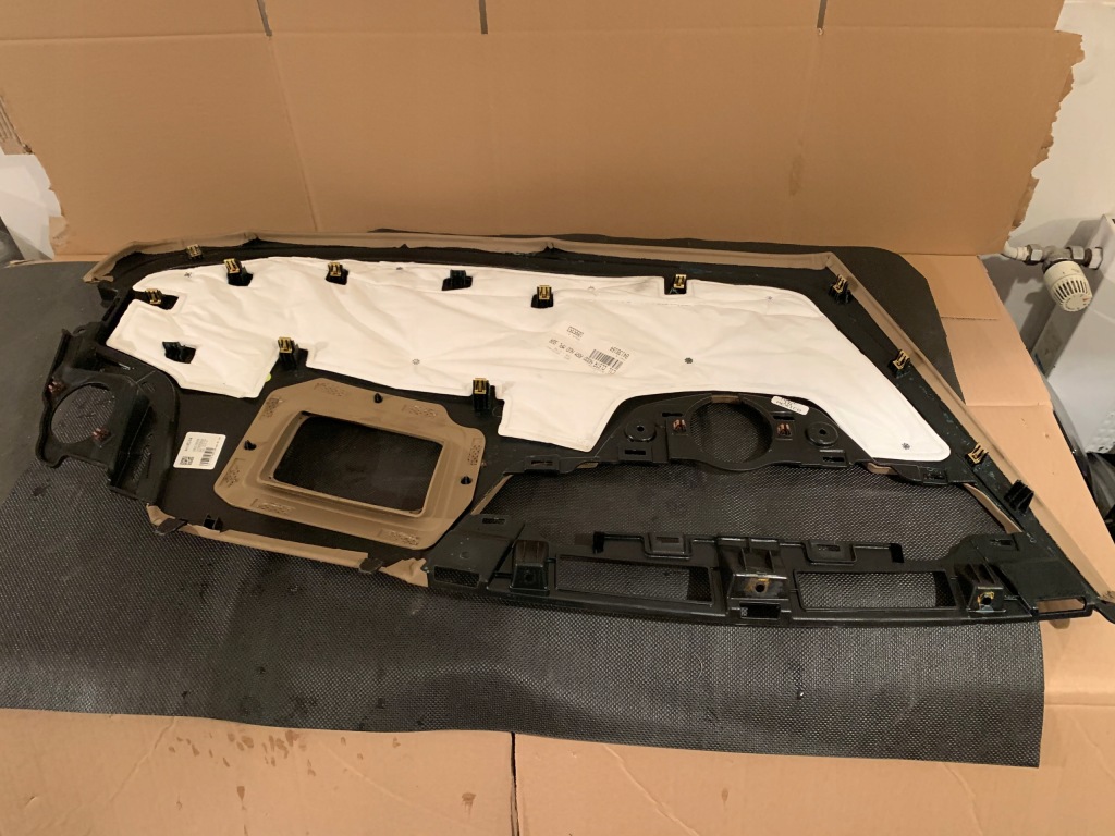 фото №3, Cadillac xt5 панель приладів консоль накладка