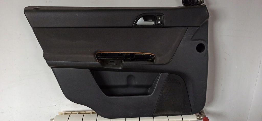 фото №1, Volvo v50 s40 оббивка двері ліва решітка динаміка