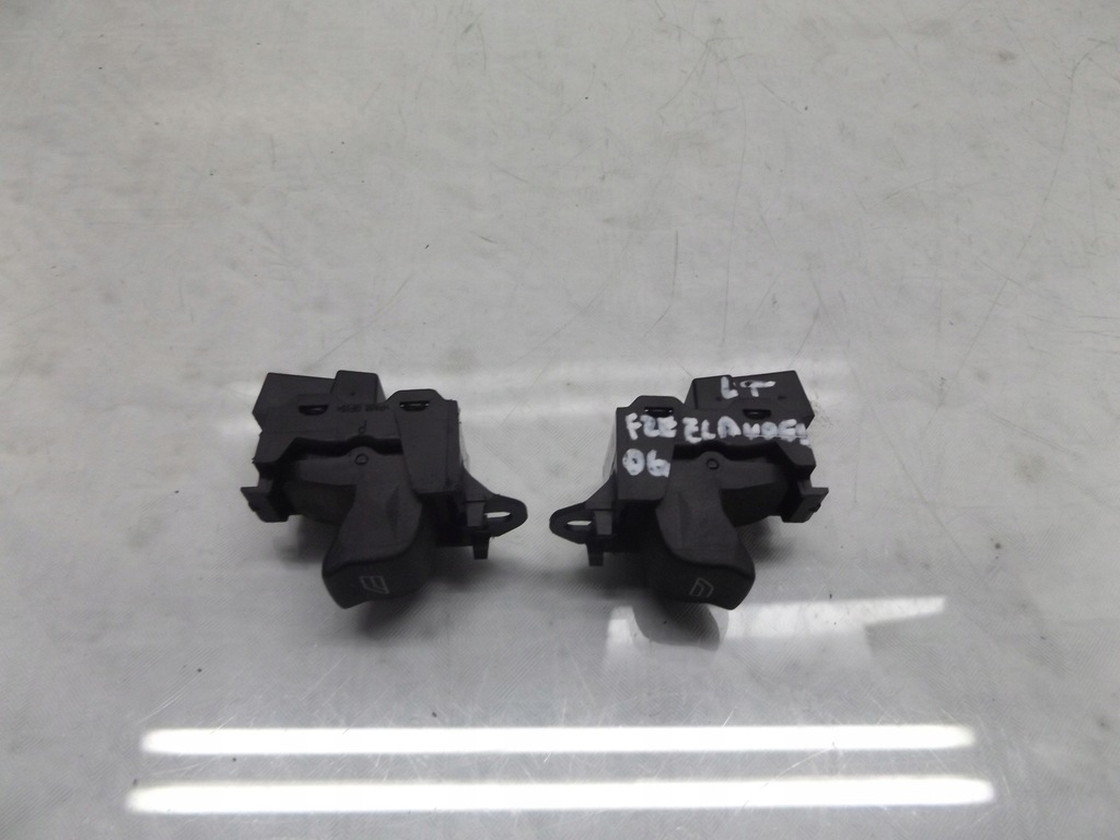 фото №1, Freelander ii перемикач вікон задня