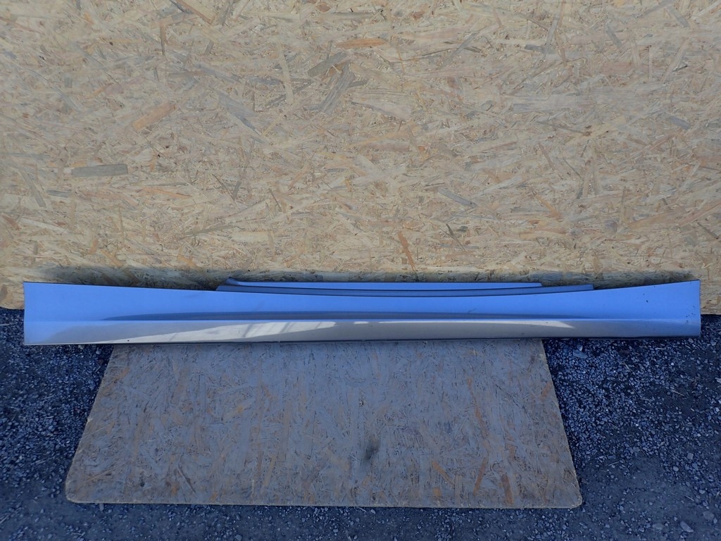 фото №1, Молдинг порог правая порог правый bmw 1 i e81 e82