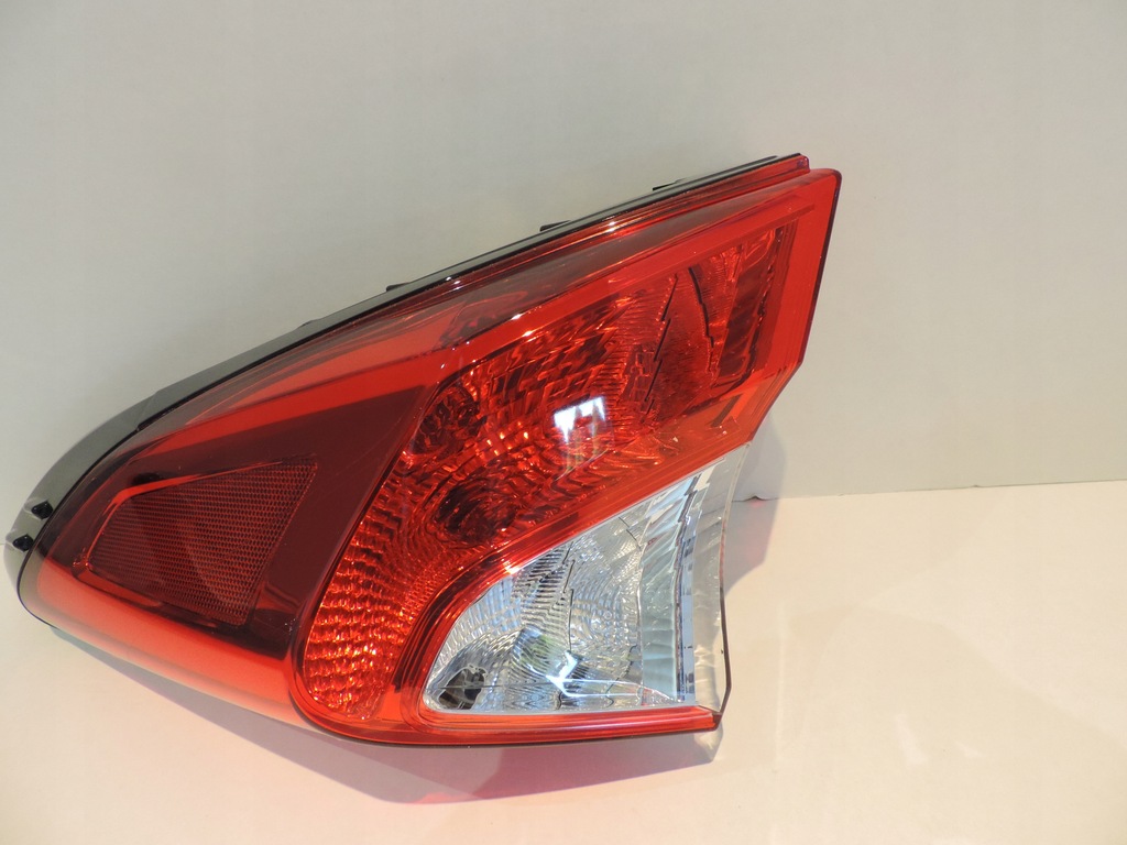 фото №1, Toyota chr 2015 2016 лампа задняя правая обычная