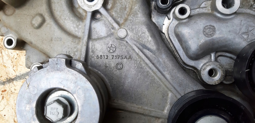 фото №4, Корпус распределительного вала крышка 3.2 jeep cherokee 13-20r