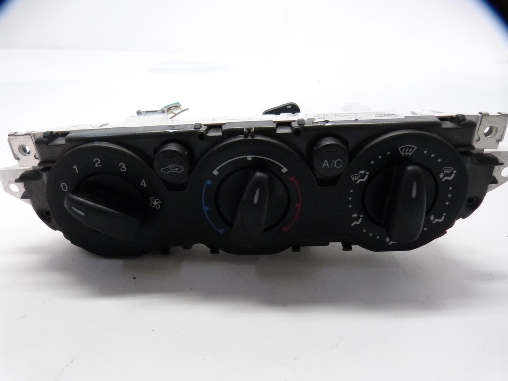 фото №1, Ford focus mk2 lift панель управление кондиционера