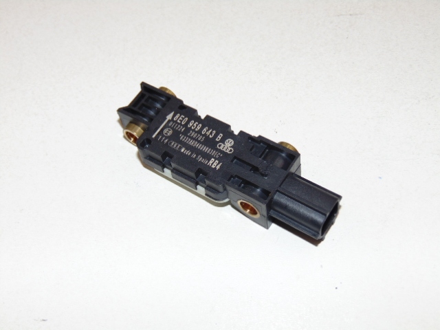 фото №12, Датчик удара audi a4 b7 04-09r. 8e0959643b