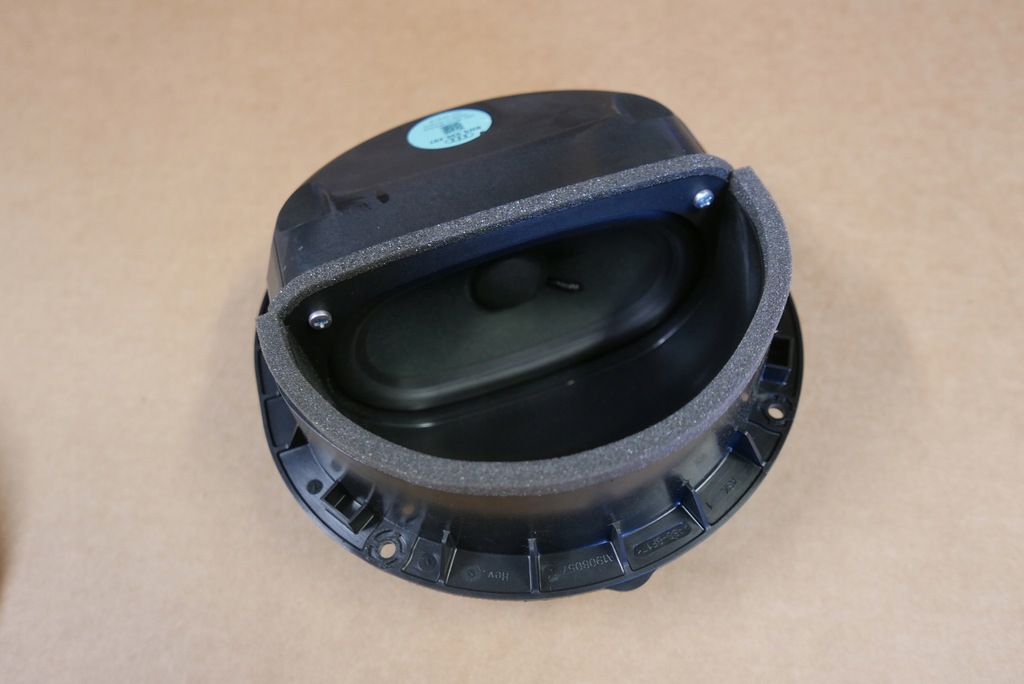 фото №1, Audi a4 a5 8w динамик bang olufsen 8w5035297