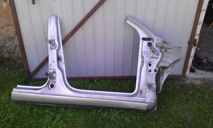 фото №1, Ford focus mk1 - порог блок двигателя правый