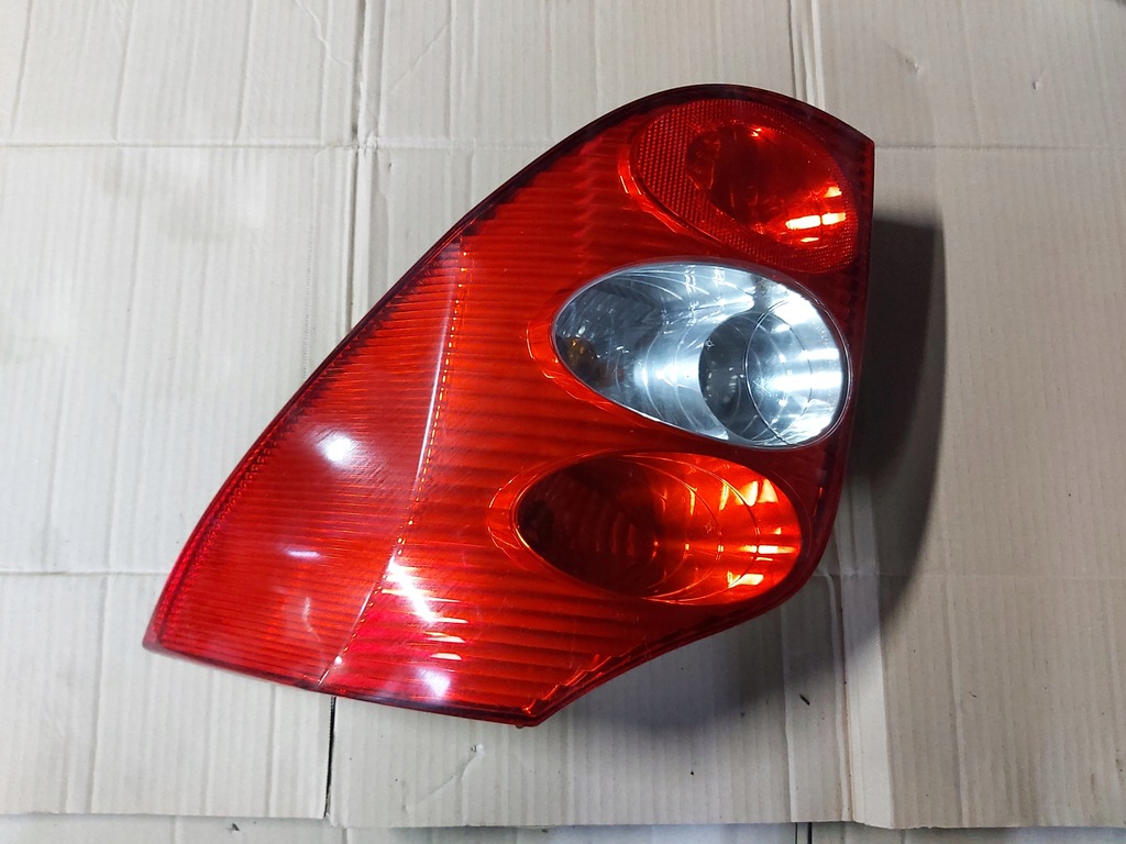 фото №1, Лампа права задня laguna ii kombi 8200002472