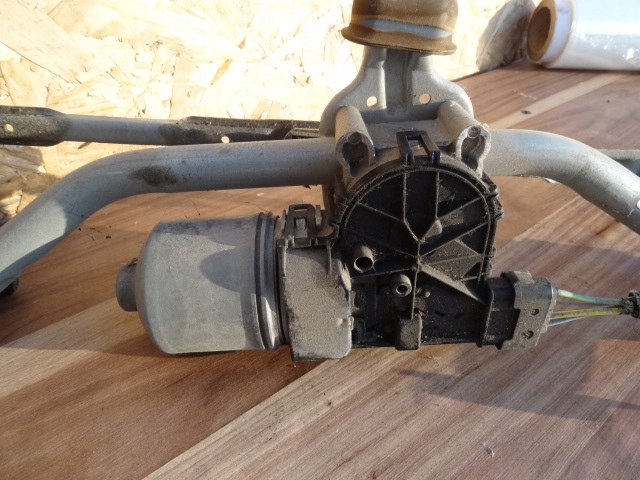 фото №4, Peugeot 208 2013 моторчик механизм дворник