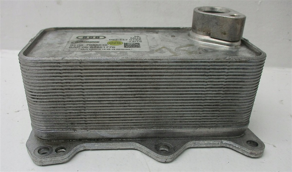 фото №7, Радіатор оливи audi q7 sq7 4m 4.0 tdi 057117015a