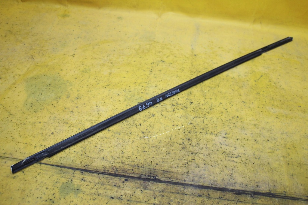 фото №7, Молдинг ущільнювач правий перед vw phaeton