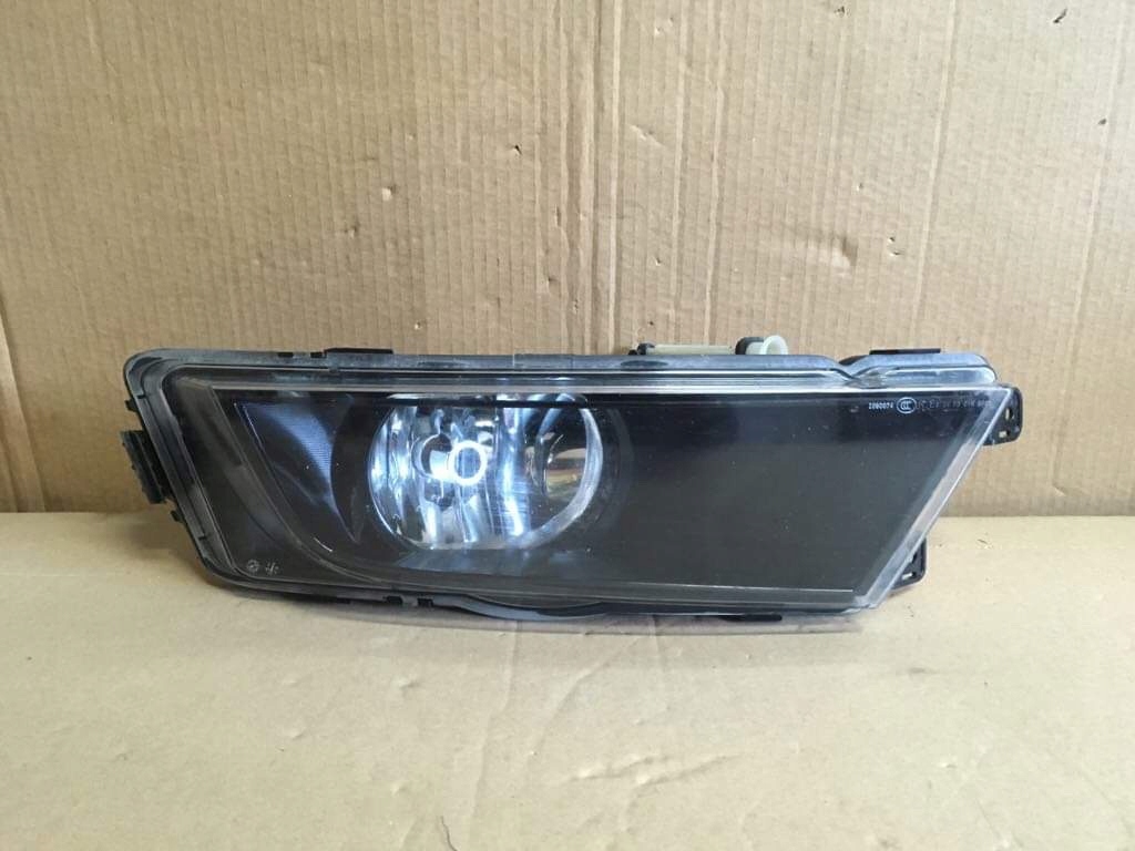 фото №1, Противотуманная фара перед правый skoda octavia 5e0