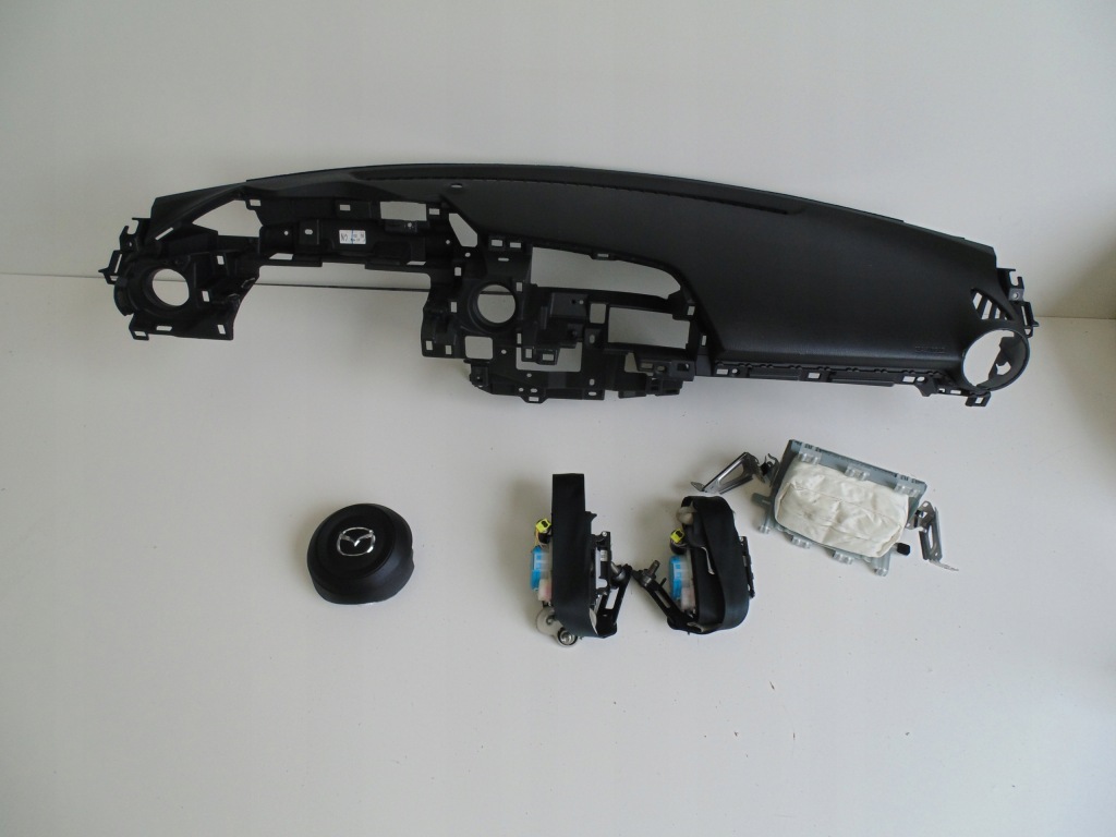 фото №1, Mazda mx5 16r приборная панель консоль подушка безопасности подушки безопасности ремни