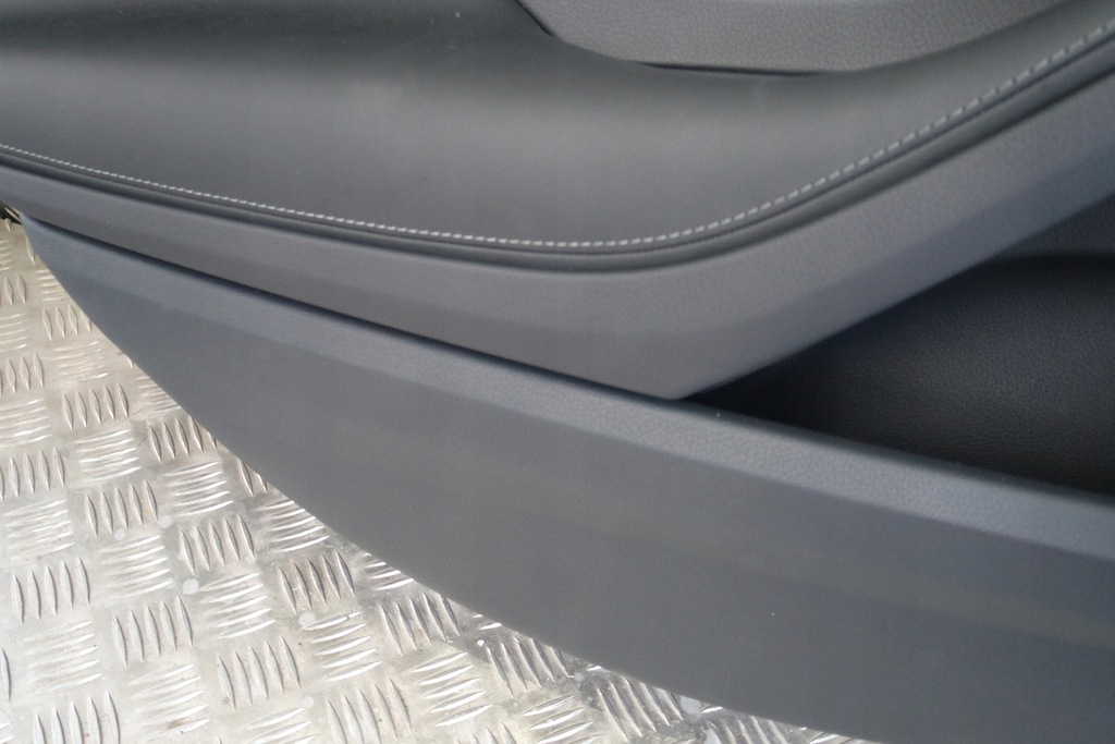 фото №5, Лівий обшивка двері задня mercedes w222 long шкіра