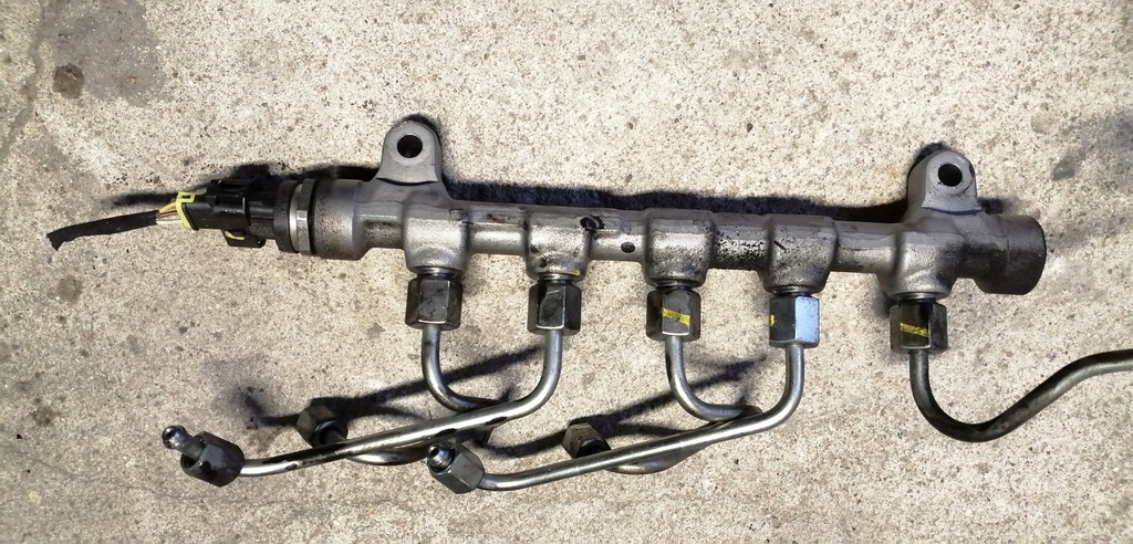 фото №1, Hyundai i30 ii 1.6 crdi молдинг упорскування