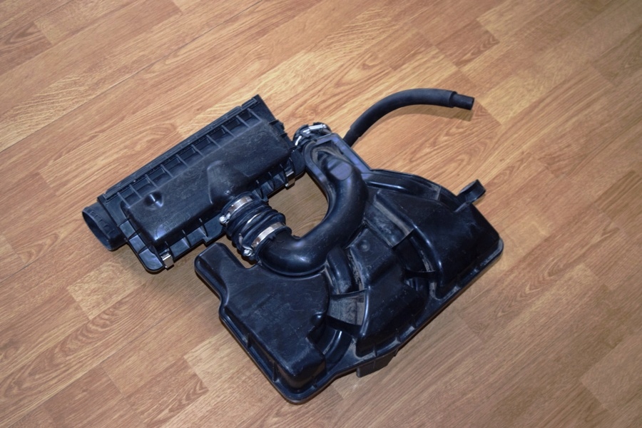 фото №1, Корпус фильтра воздуха smart fortwo ii 451 1.0 b