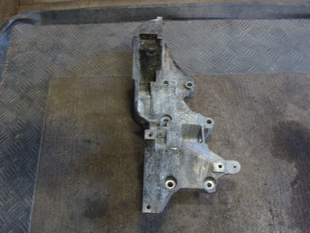 Купить Кронштейн держатель генератора vw polo 6r 1.2 03l903143q