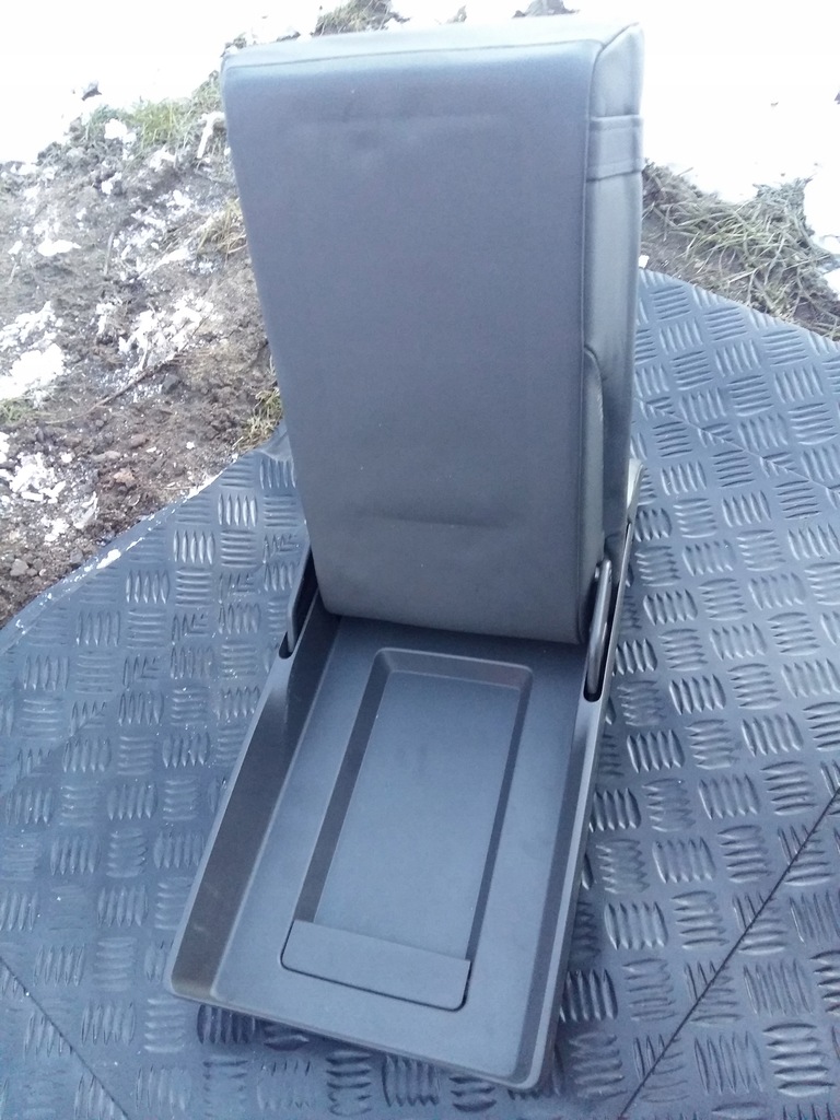 фото №4, Подлокотник 1k0885205n vw golf 5 кожа!!!