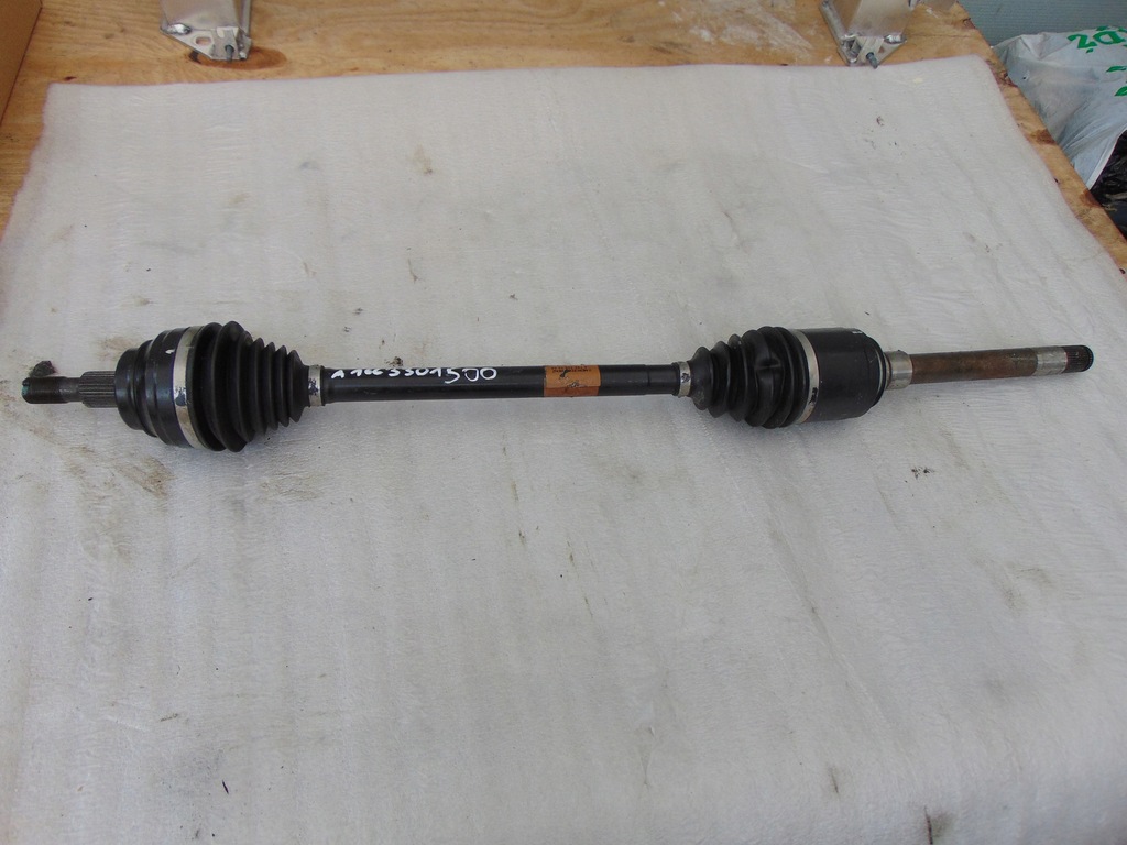 фото №1, Права привідний вал перед mercedes gls gle amg a1663301500