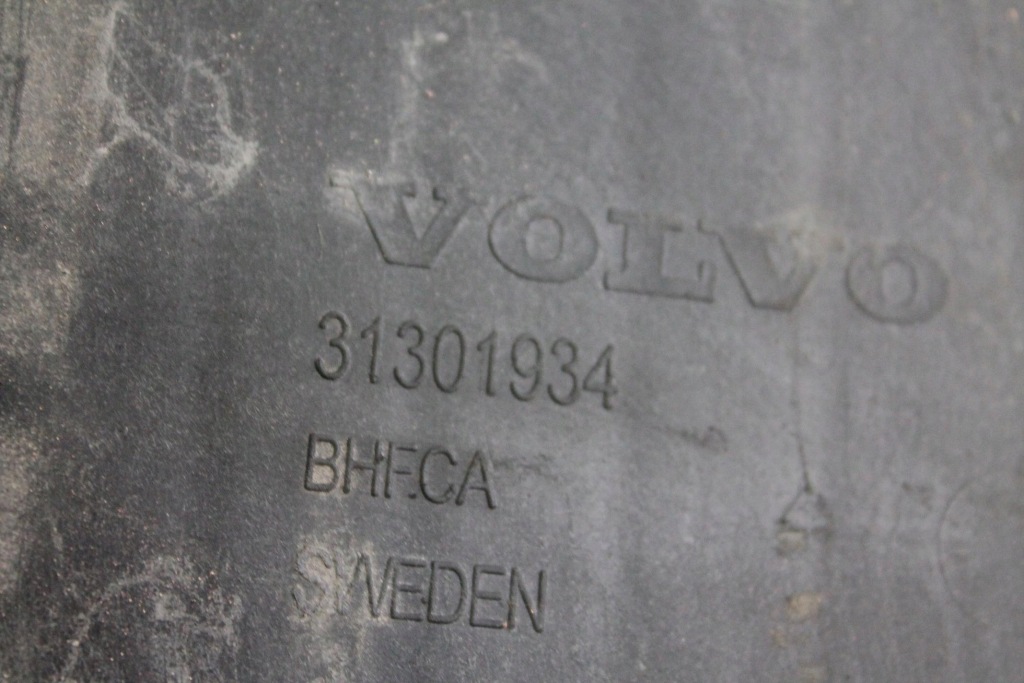 фото №4, Основание аккумулятор 31301934 volvo v40 ii