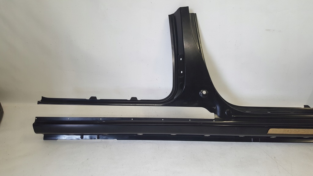 фото №5, Mazda 5 порог металлический правый 2005-2017r