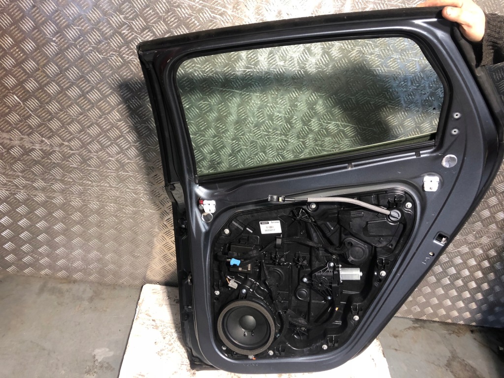 фото №9, Volvo v40 двері задня правий праве 714-16 повний