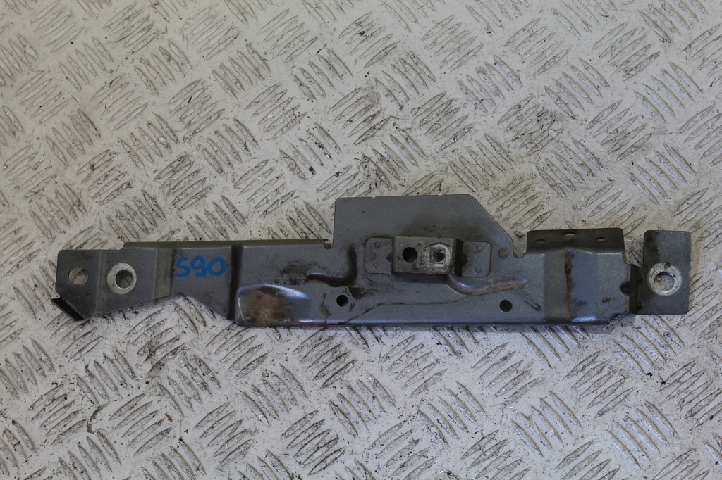 фото №1, Кронштейн крыла volvo s90