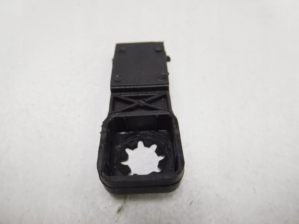 Кронштейн пряжка сиденье передние punto 183525660 Недорого