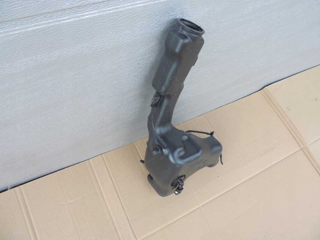 фото №1, Mercedes c klasa w204 бак омивача