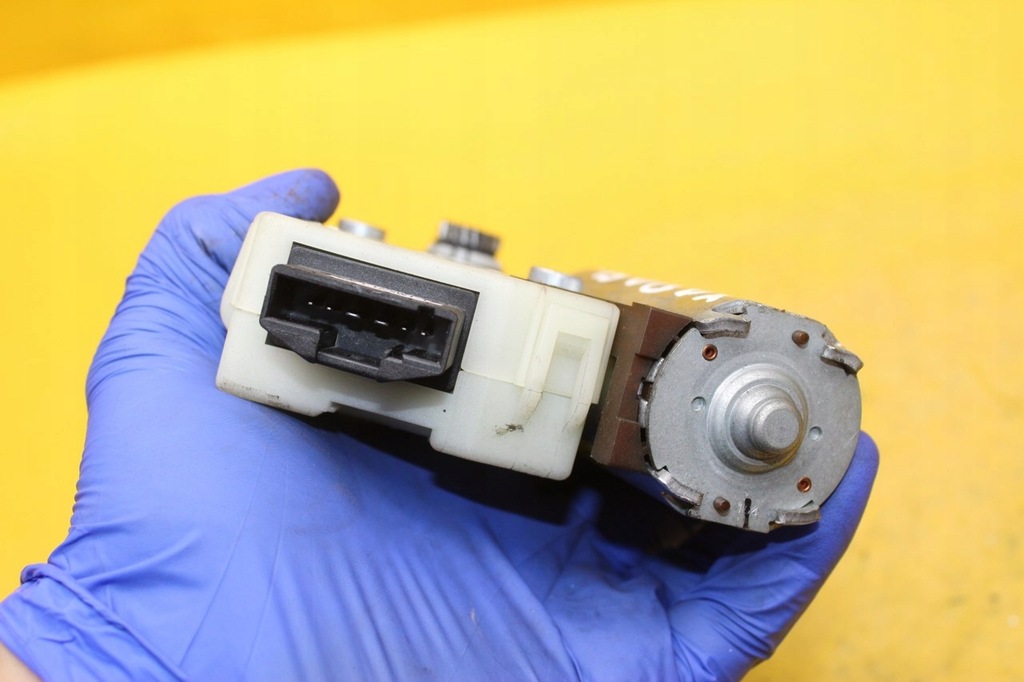 фото №5, Моторчик люк xsara picasso fl 88060d