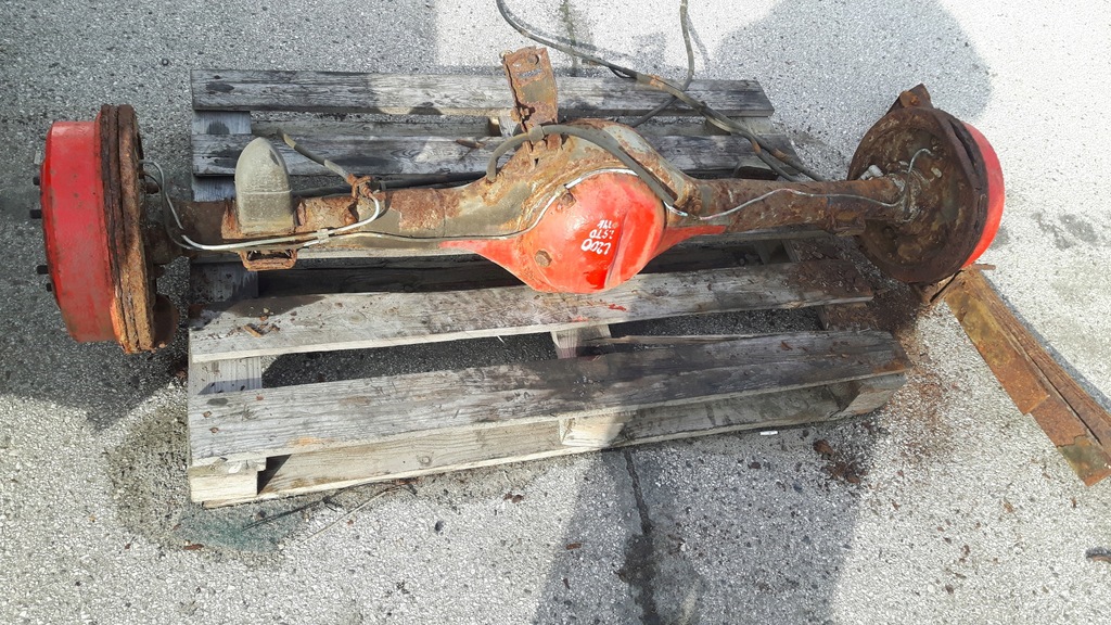 фото №1, Mitsubishi l200 2.5 td мост задний