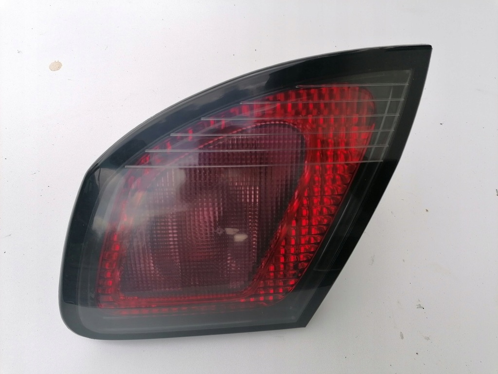 фото №1, Nissan primera p11 лампа задня права hb w кришка