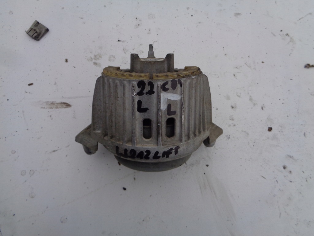 фото №1, Подушка двигателя левая w212 lift 2.2cdi a2122400000