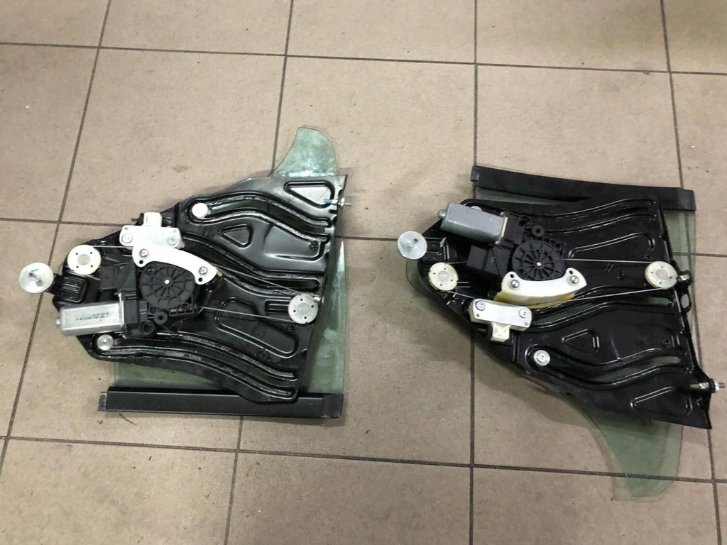 фото №2, Ferrari california f149 стекло задняя механизм r