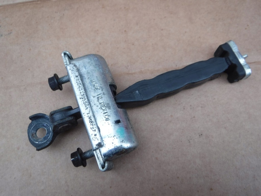 фото №2, Ограничитель дверь ford mustang vi cabrio