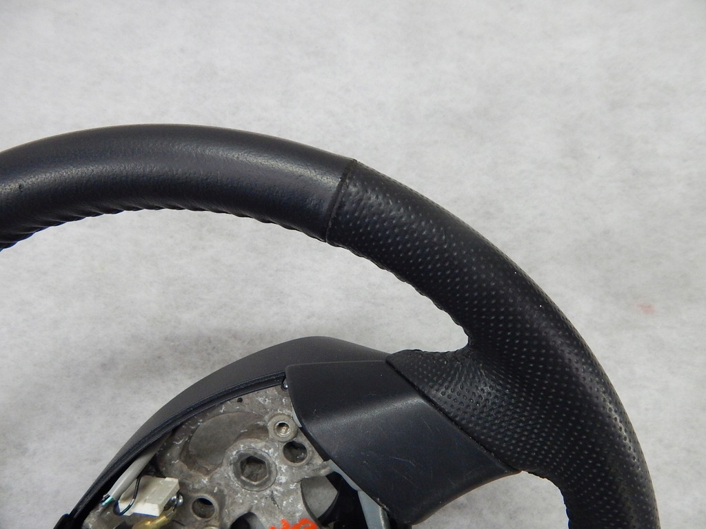 фото №9, Mazda 3 - воздуховод кожа multi oryg ładna