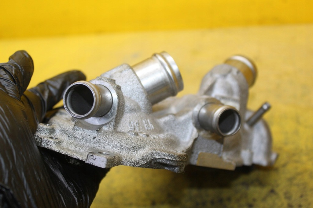 фото №6, Основание насоса wody vw polo vi 1.0 mpi dfn