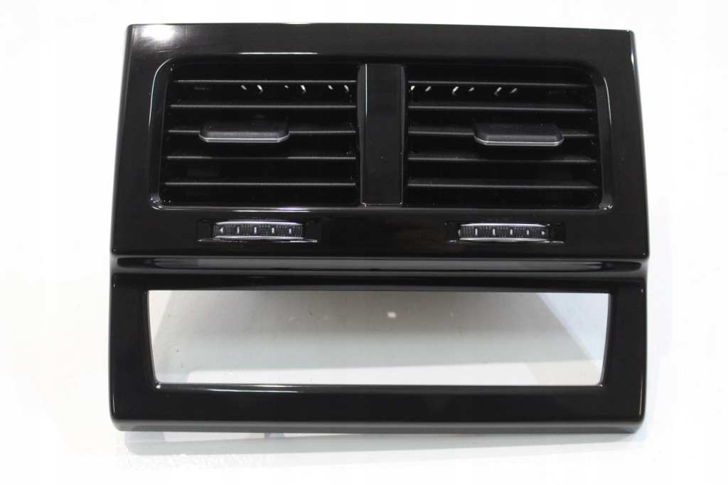 фото №1, Vw touareg 3 решётка обдув 760819203