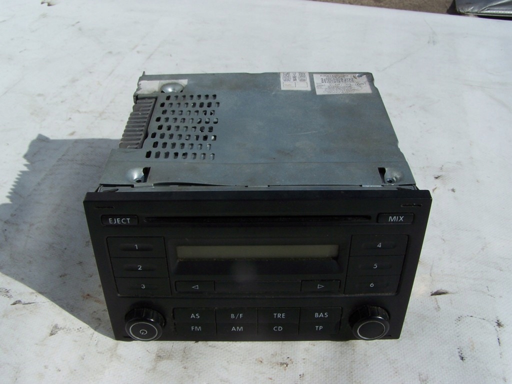 фото №1, Vw fox радио 5z0035152b