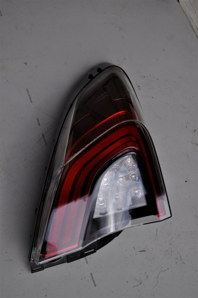 фото №10, Лампа левая задняя toyota c-hr led 16- 81560-f4030-00